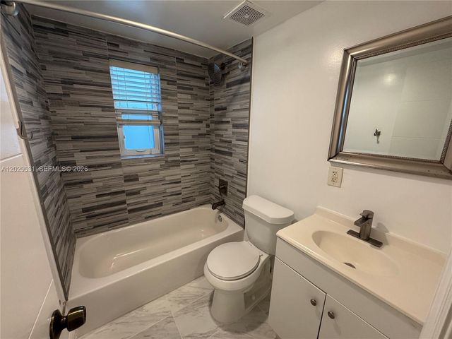 1767 NW 3rd Ave 17, Miami, FL 33136