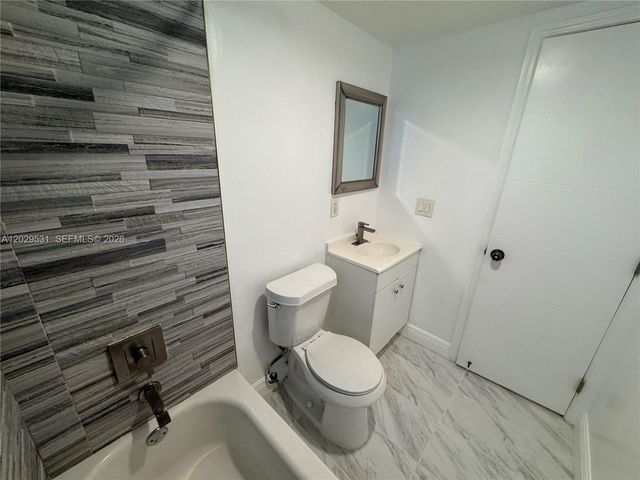 1767 NW 3rd Ave 17, Miami, FL 33136