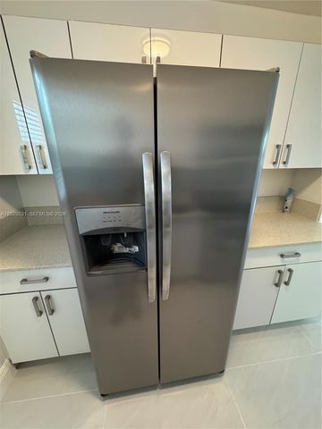 1767 NW 3rd Ave 17, Miami, FL 33136