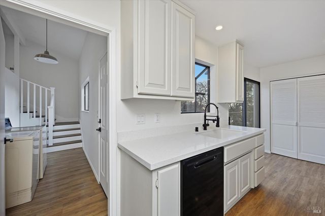 2698 Greenway Dr, Kelseyville, CA 95451