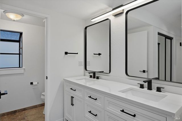 2698 Greenway Dr, Kelseyville, CA 95451