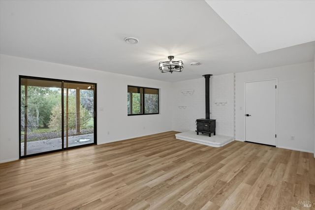 2698 Greenway Dr, Kelseyville, CA 95451