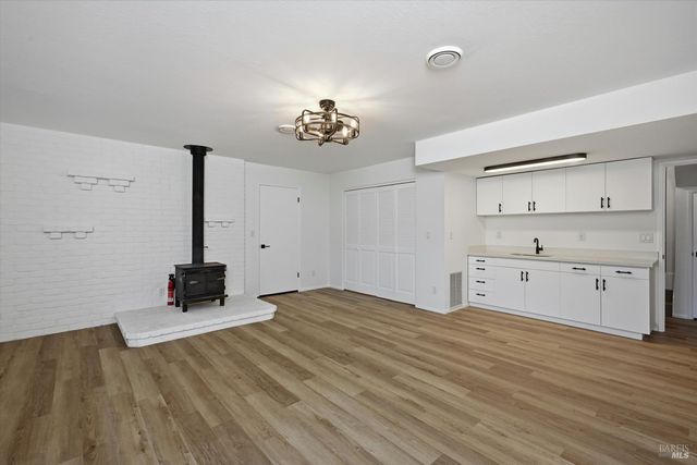 2698 Greenway Dr, Kelseyville, CA 95451