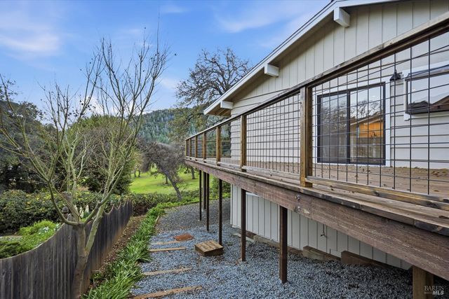 2698 Greenway Dr, Kelseyville, CA 95451