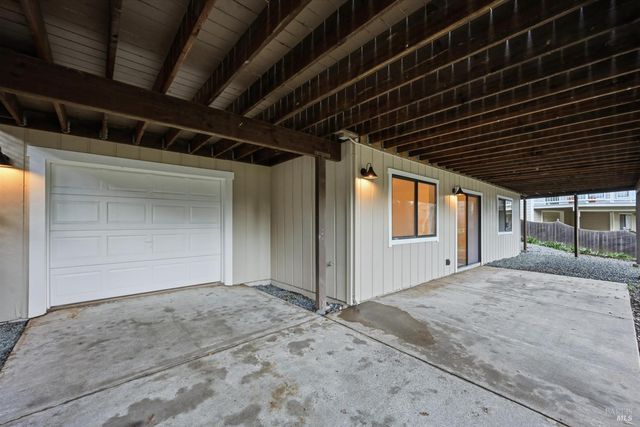 2698 Greenway Dr, Kelseyville, CA 95451