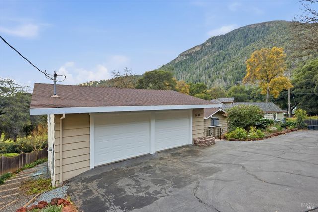 2698 Greenway Dr, Kelseyville, CA 95451
