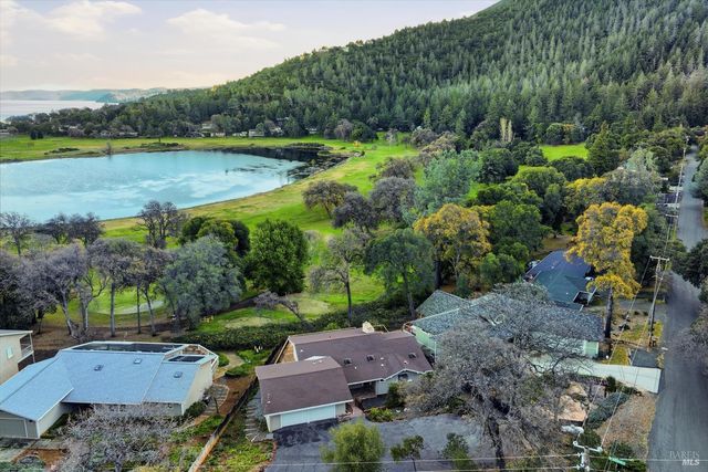 2698 Greenway Dr, Kelseyville, CA 95451