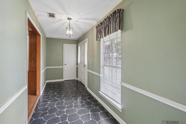 2248 Sprucewood Dr, Baton Rouge, LA 70816