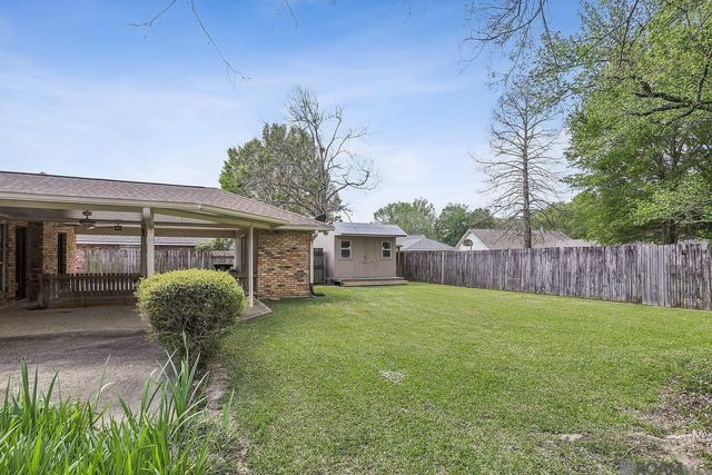 2248 Sprucewood Dr, Baton Rouge, LA 70816