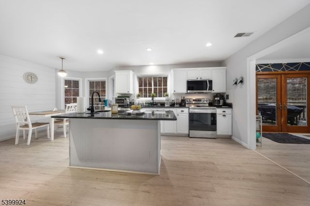 123 Vail Rd, Knowlton Twp., NJ 07832