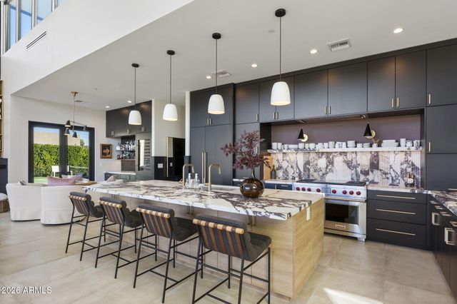 6402 E LOMAS VERDES Drive 1, Scottsdale, AZ 85266