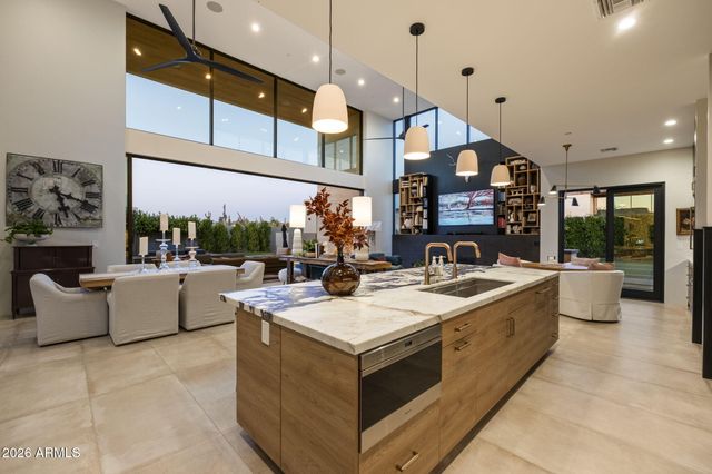 6402 E LOMAS VERDES Drive 1, Scottsdale, AZ 85266