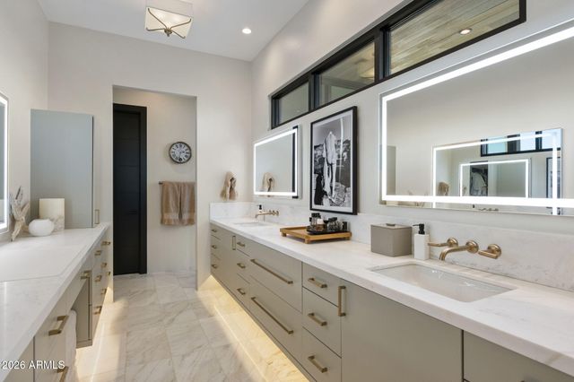 6402 E LOMAS VERDES Drive 1, Scottsdale, AZ 85266