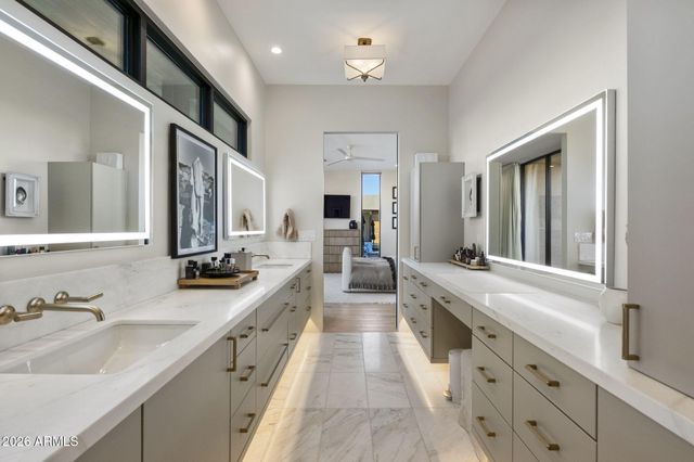 6402 E LOMAS VERDES Drive 1, Scottsdale, AZ 85266