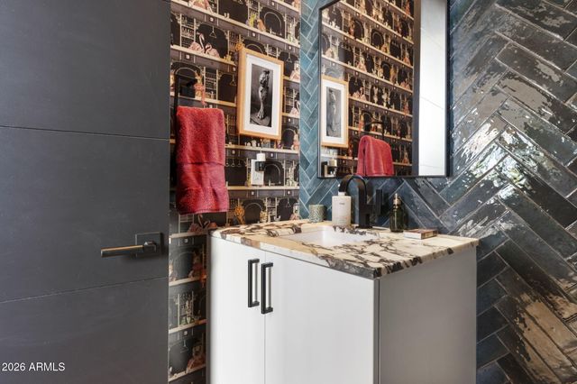 6402 E LOMAS VERDES Drive 1, Scottsdale, AZ 85266