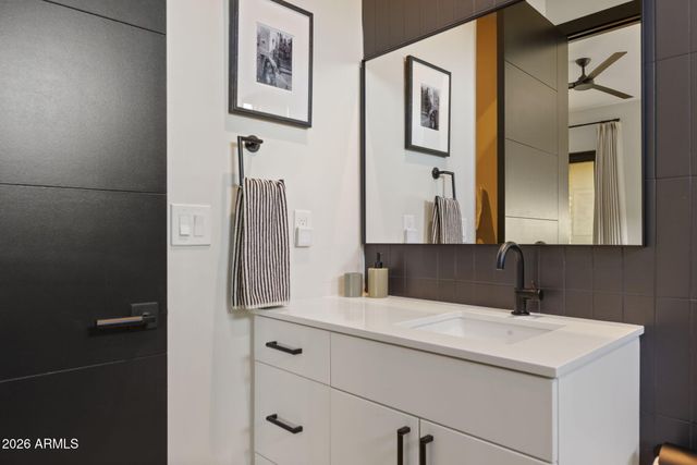 6402 E LOMAS VERDES Drive 1, Scottsdale, AZ 85266