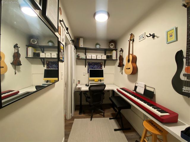 110 Brooklyn Avenue 4 L, Freeport, NY 11520