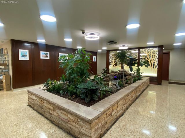 110 Brooklyn Avenue 4 L, Freeport, NY 11520