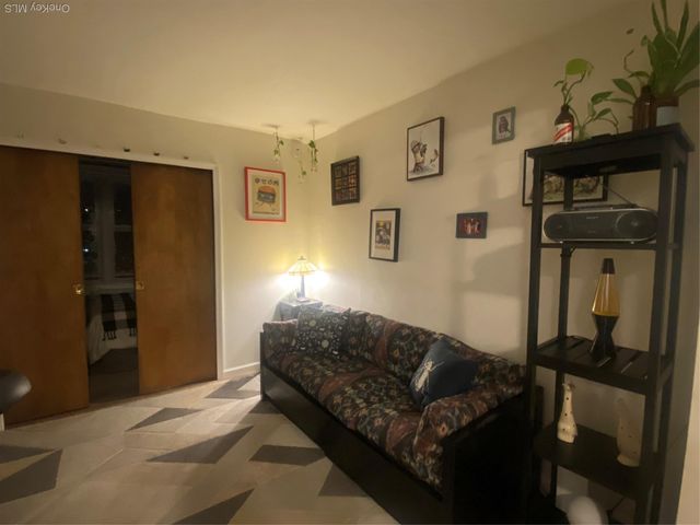 110 Brooklyn Avenue 4 L, Freeport, NY 11520