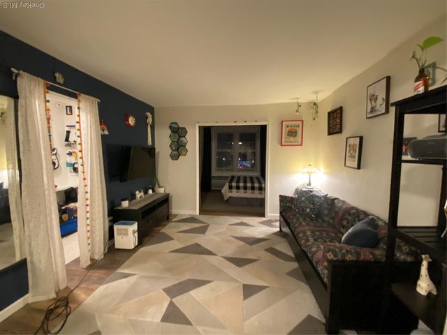 110 Brooklyn Avenue 4 L, Freeport, NY 11520