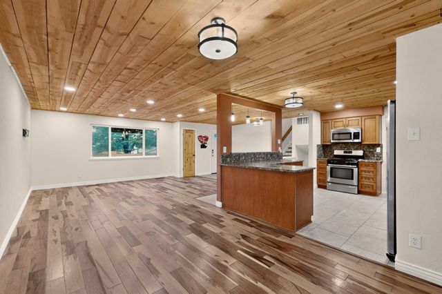 4508 Piedra Blanca Street NE, Albuquerque, NM 87111