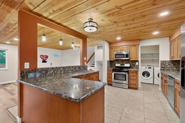 4508 Piedra Blanca Street NE, Albuquerque, NM 87111