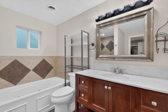 4508 Piedra Blanca Street NE, Albuquerque, NM 87111