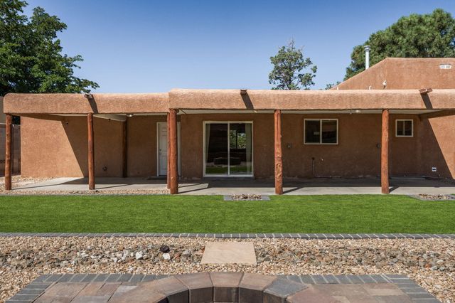 4508 Piedra Blanca Street NE, Albuquerque, NM 87111