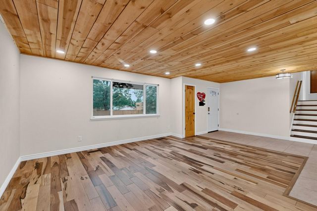 4508 Piedra Blanca Street NE, Albuquerque, NM 87111