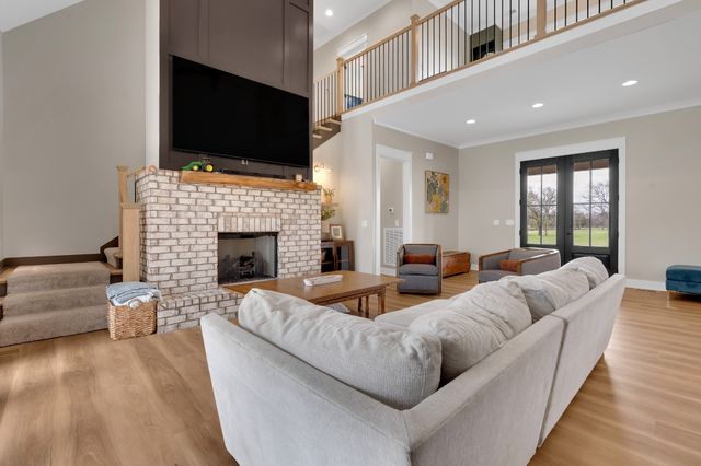 8346 Midland Rd, Bell Buckle, TN 37020