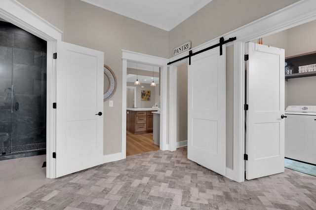 8346 Midland Rd, Bell Buckle, TN 37020