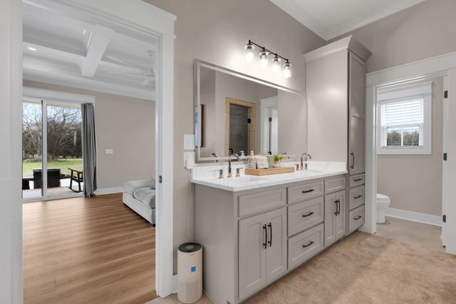 8346 Midland Rd, Bell Buckle, TN 37020