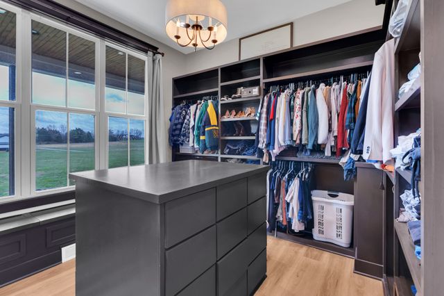 8346 Midland Rd, Bell Buckle, TN 37020