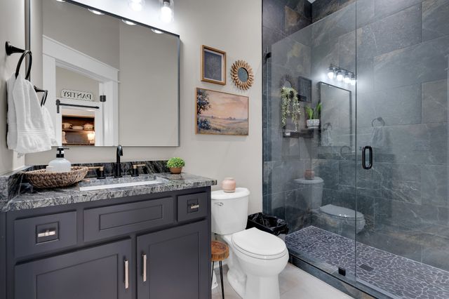 8346 Midland Rd, Bell Buckle, TN 37020