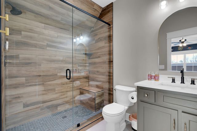 8346 Midland Rd, Bell Buckle, TN 37020