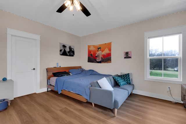 8346 Midland Rd, Bell Buckle, TN 37020