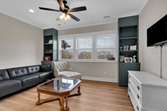 8346 Midland Rd, Bell Buckle, TN 37020