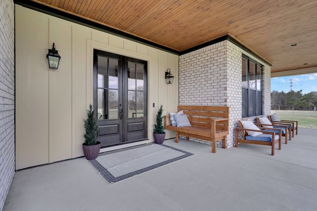 8346 Midland Rd, Bell Buckle, TN 37020