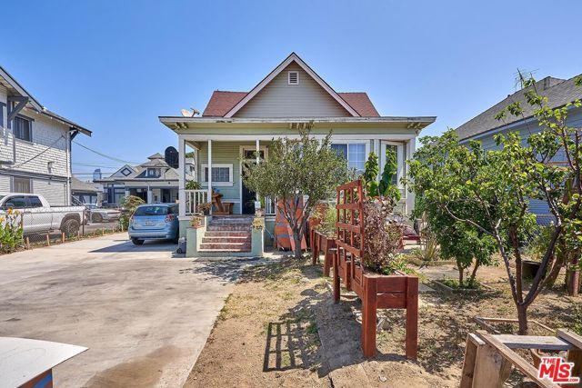 805 E 21st Street 1st floor, Los Angeles, CA 90011