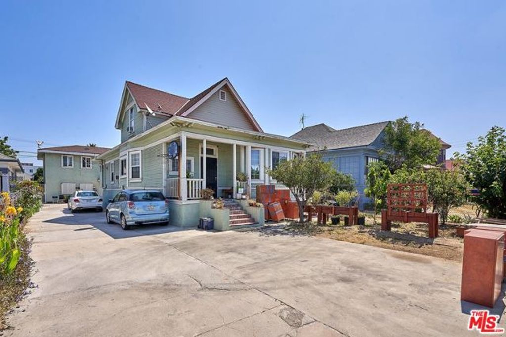 805 E 21st Street 1st floor, Los Angeles, CA 90011