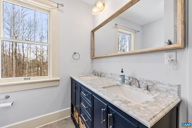 4615 DAVIS HWY, Louisa, VA 23093