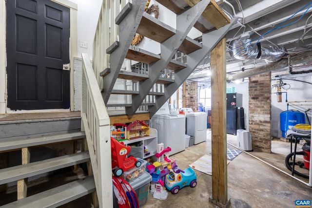 4615 DAVIS HWY, Louisa, VA 23093