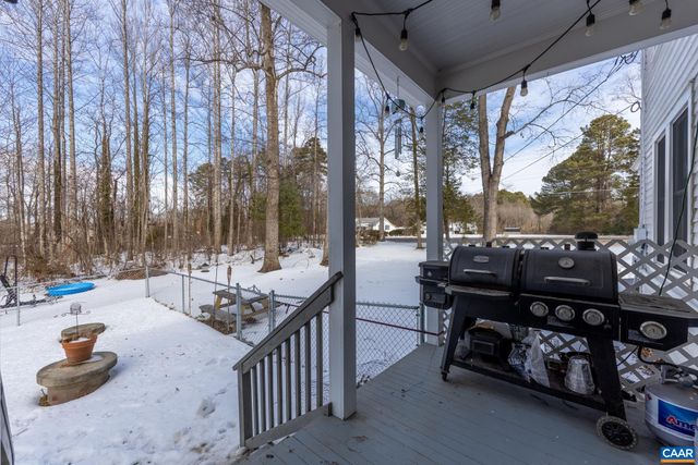 4615 DAVIS HWY, Louisa, VA 23093