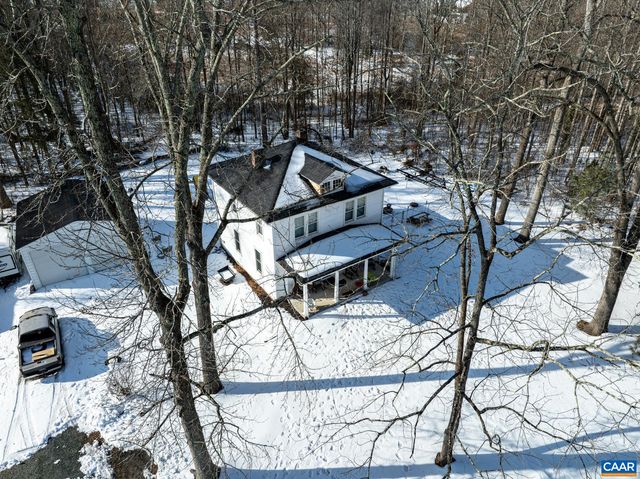 4615 DAVIS HWY, Louisa, VA 23093