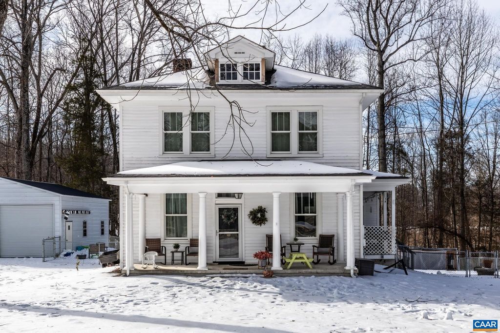 4615 DAVIS HWY, Louisa, VA 23093