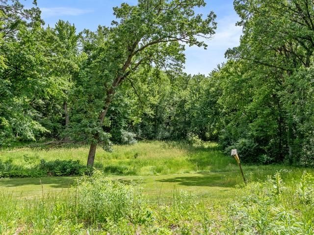 9825 Brent Avenue, Inver Grove Heights, MN 55077
