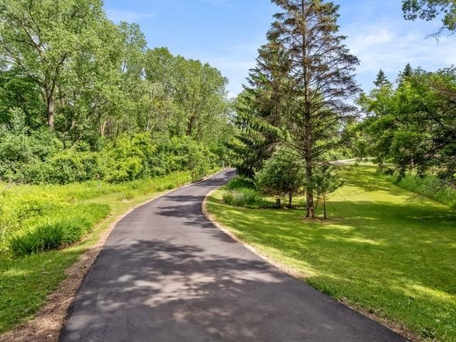 9825 Brent Avenue, Inver Grove Heights, MN 55077