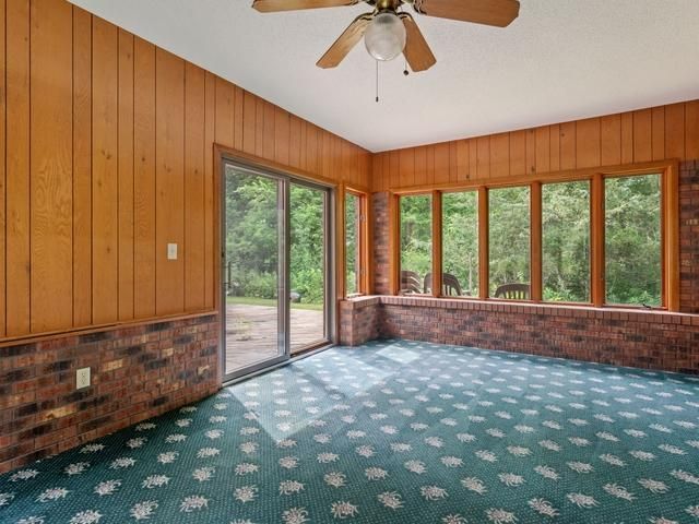 9825 Brent Avenue, Inver Grove Heights, MN 55077
