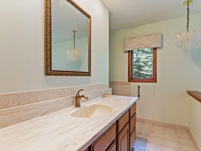 9825 Brent Avenue, Inver Grove Heights, MN 55077