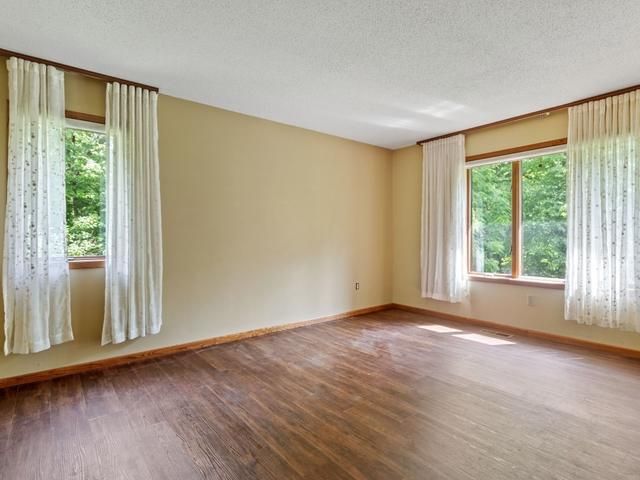 9825 Brent Avenue, Inver Grove Heights, MN 55077